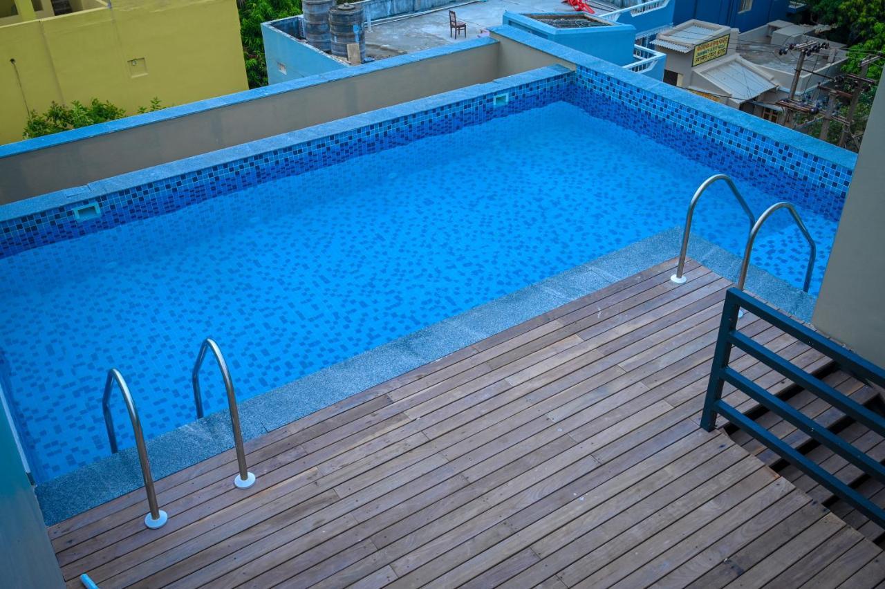 Hotel Q Saina Aarokan Heights *